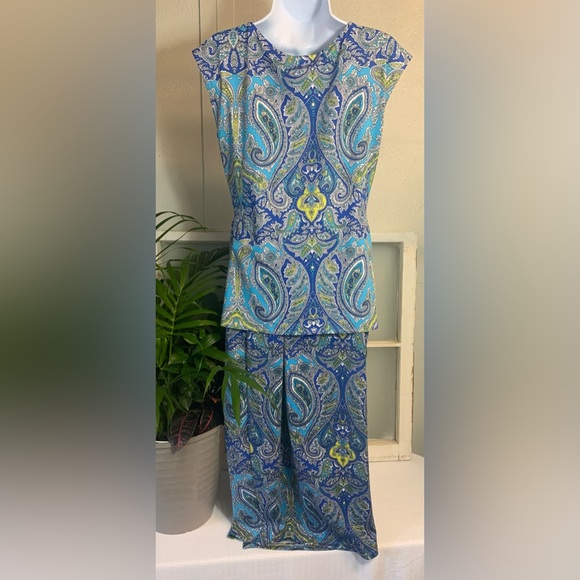 Sold…Jules & Leopoldo Matching Paisley Printed Skirt & Blouse. - Picture 2 of 9